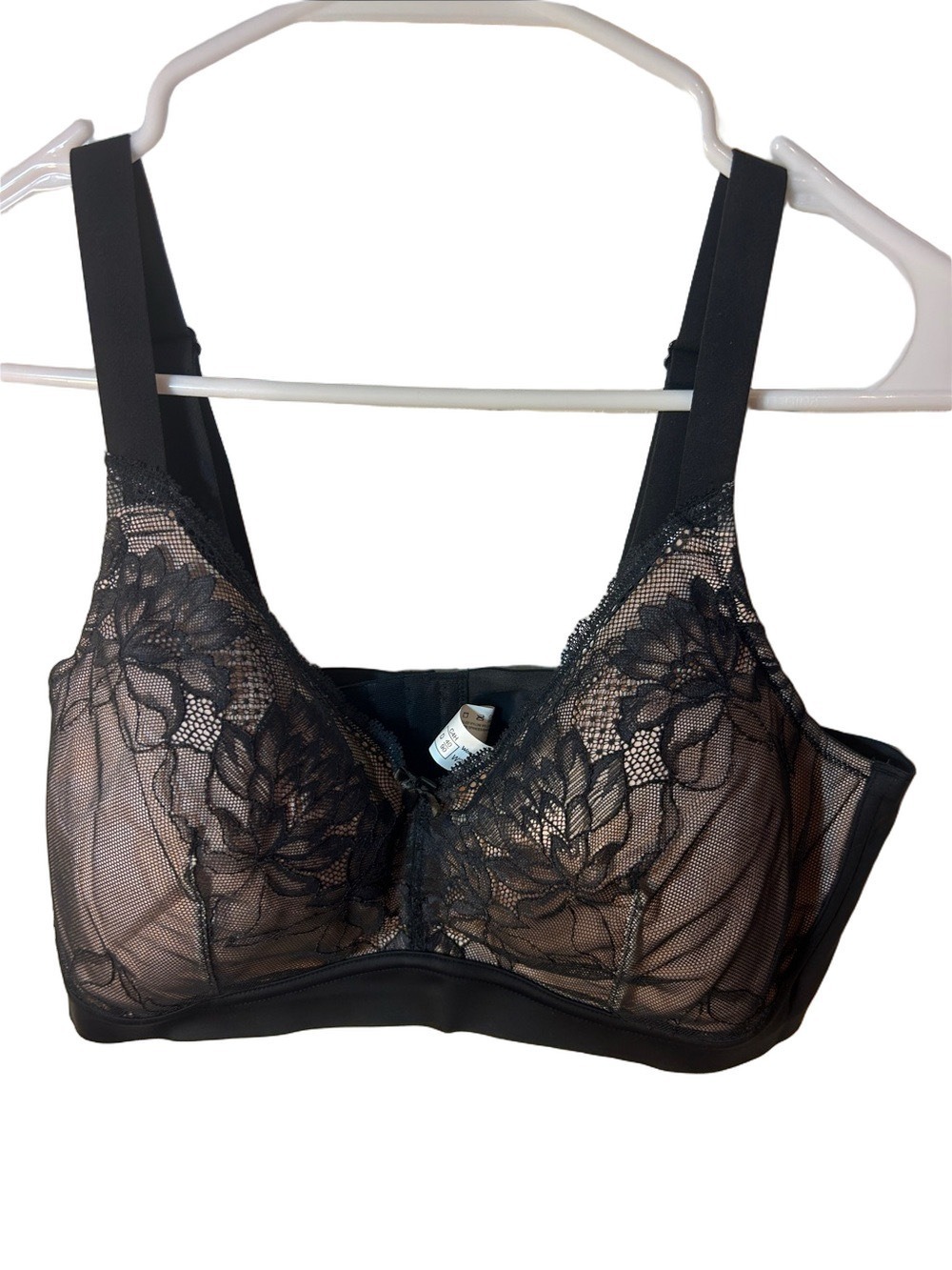 wonderbra Black Lace Unlined Wireless  Bra with Floral Embroidery size 40D W2663